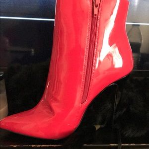 Sizzling🔥🔥RedPatent 2 tone Boot